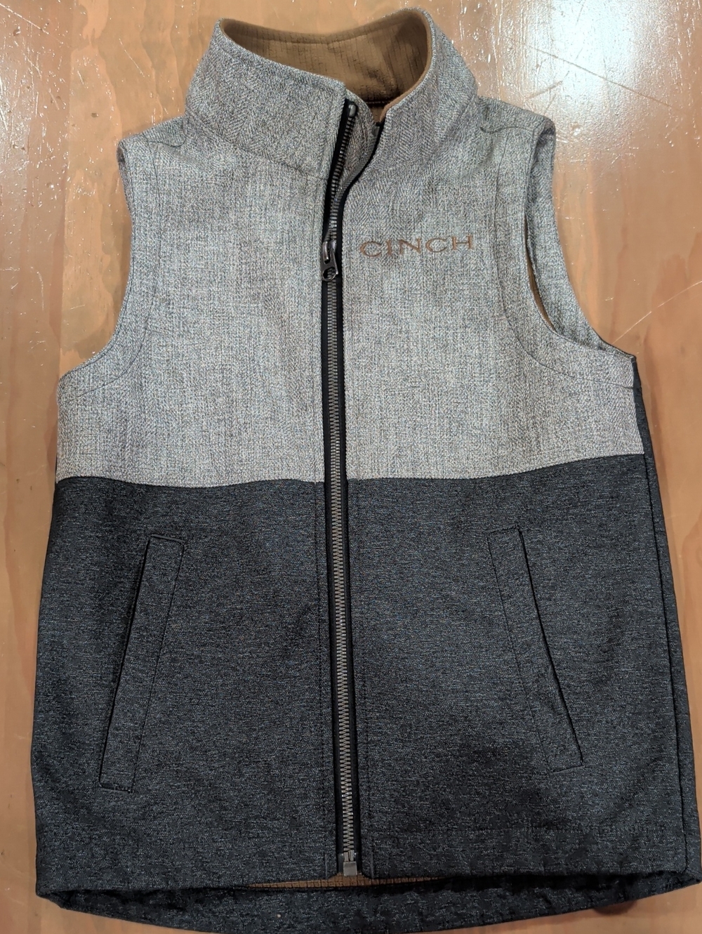 CINCH BOY'S LIGHT/DARK GRAY BONDED VEST SIZE Small (6-8)